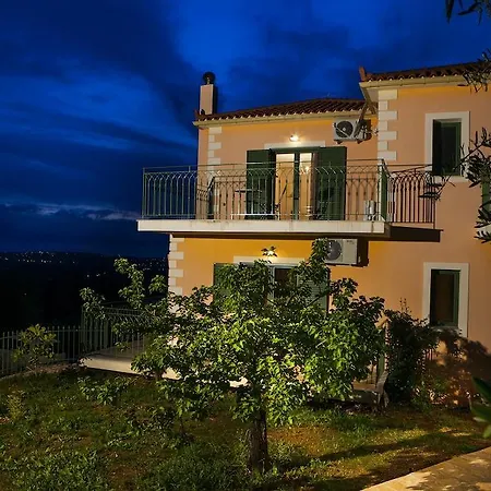 Trapezaki Captains Villa