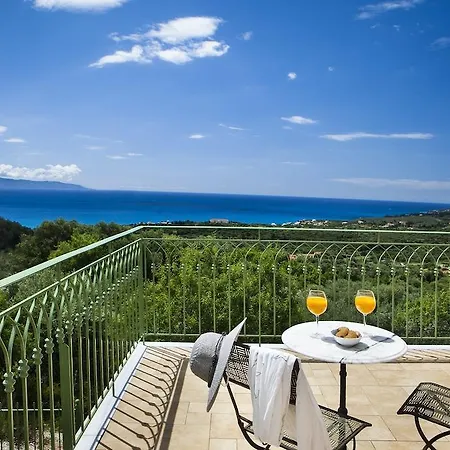 Trapezaki Captains Villa